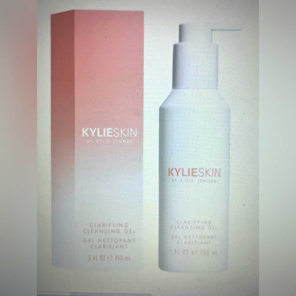 Kylie skin gel cleanser